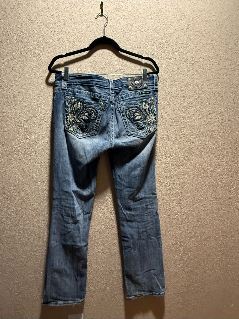 Miss Me Embroidered Back-Pocket Blue Women’s Jeans